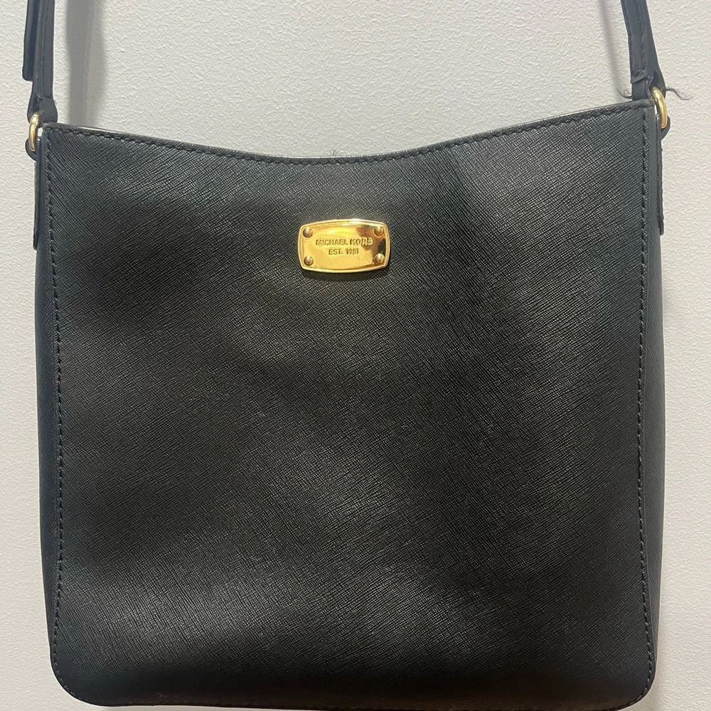 Black‎ Michael Kors Leather Crossbody Purse